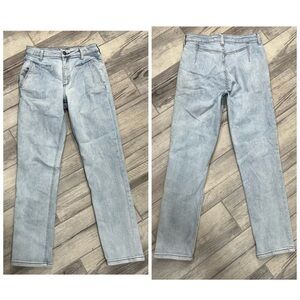 RARE Kut from the Kloth Rachel Mom Jean Pleated Front Light Wash Blue Denim